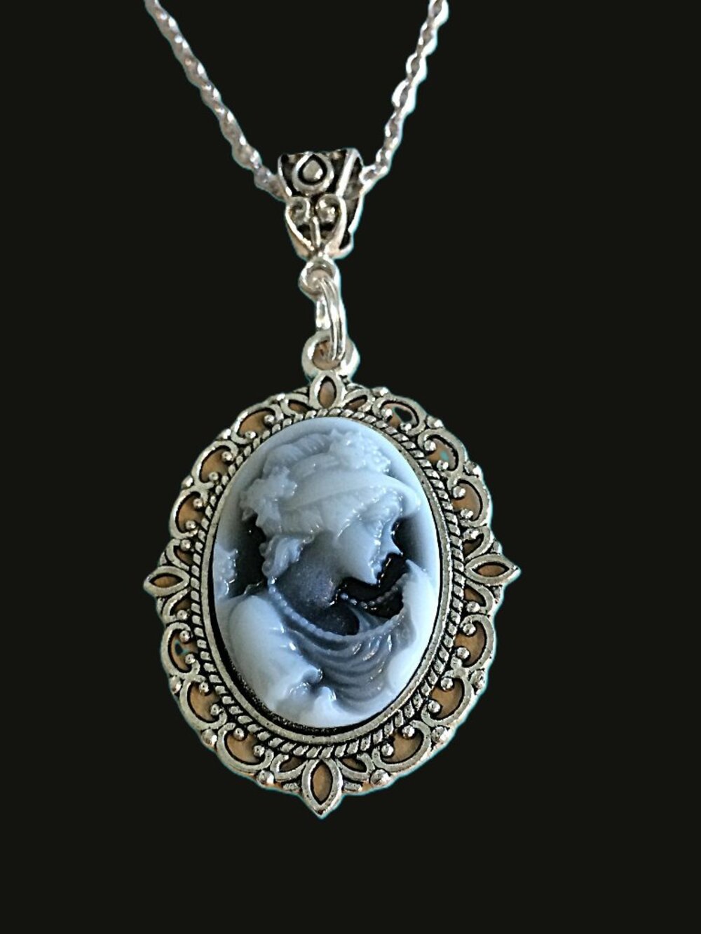New Handmade Resin Cameo Necklace Vintage Style